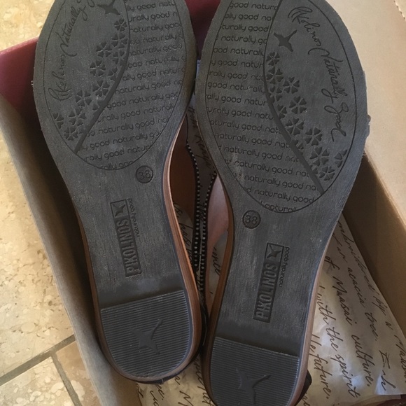 Pikolinos leather beaded Maasai sandals - Picture 8 of 9